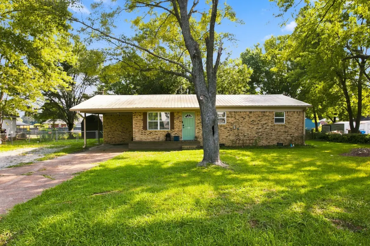 135 Glover St, Atwood, TN 38220 - #1