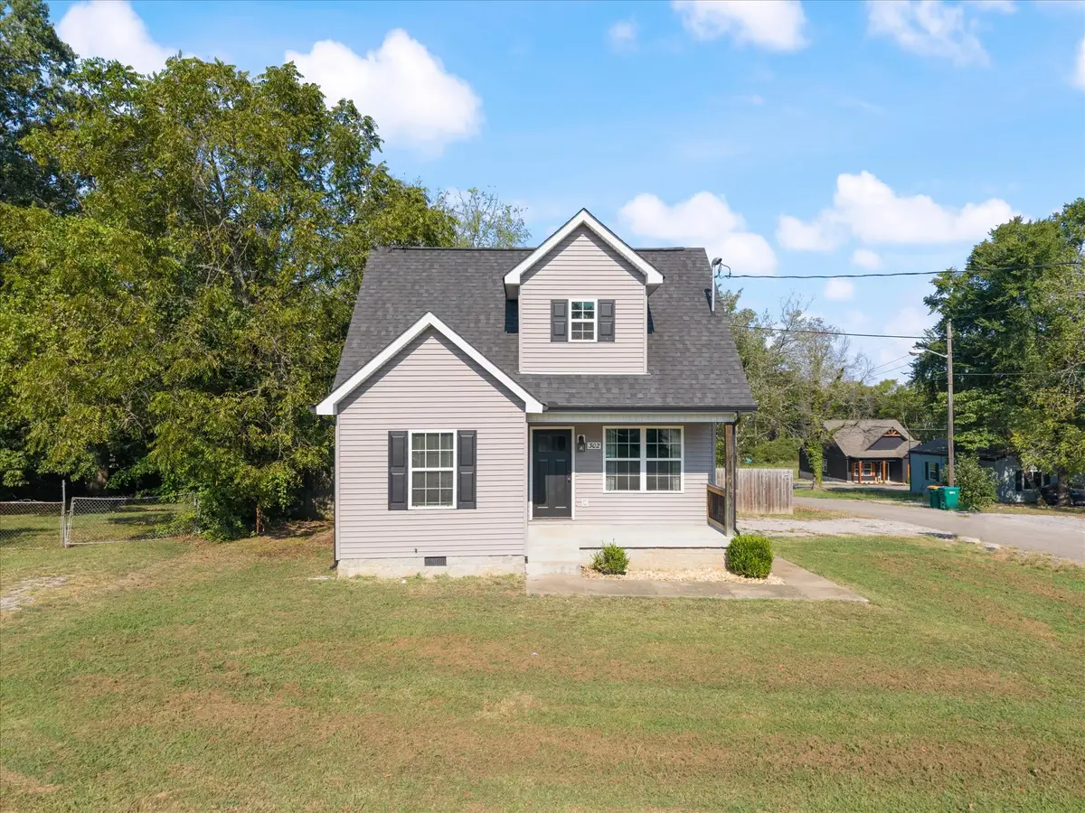 302 Hardison Ave, Lewisburg, TN 37091 - #1