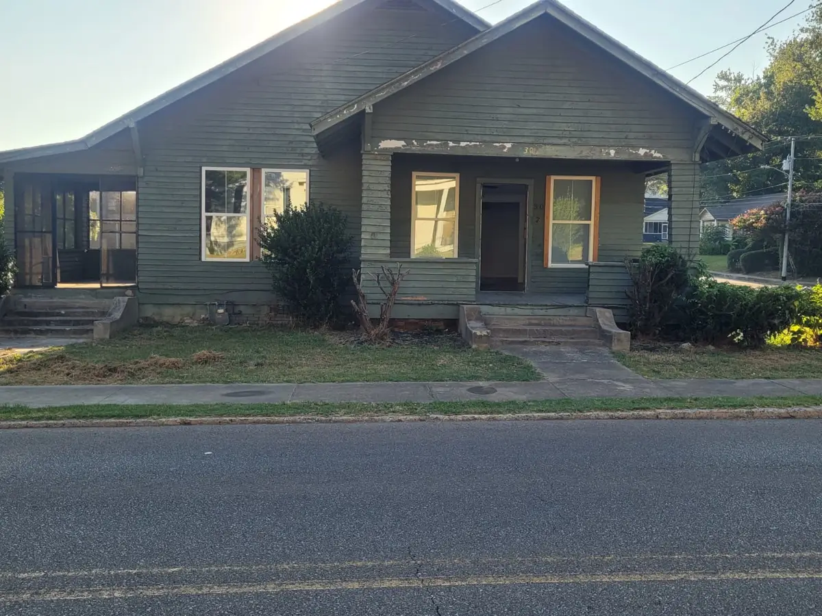 307 Sampson Ave N, Dyersburg, TN 38024 - #1