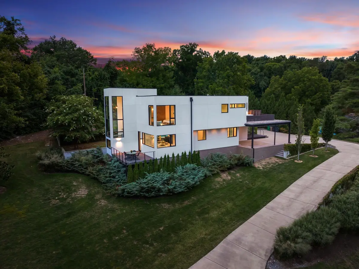 6321 E Valley Rd, Nashville, TN 37205 - #1