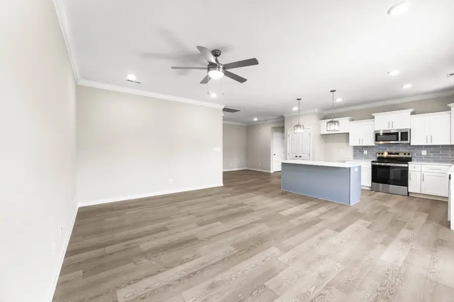 913 Inverness Ln, Clarksville, TN 37043 - #3