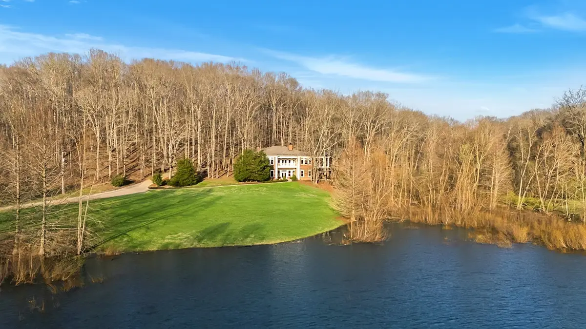 683 Johnson Branch Rd, Williamsport, TN 38487 - #1