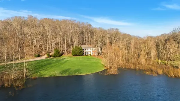 683 Johnson Branch Rd, Williamsport, TN 38487