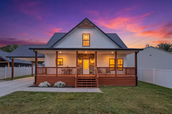 906 Davidson St, Tullahoma, TN 37388