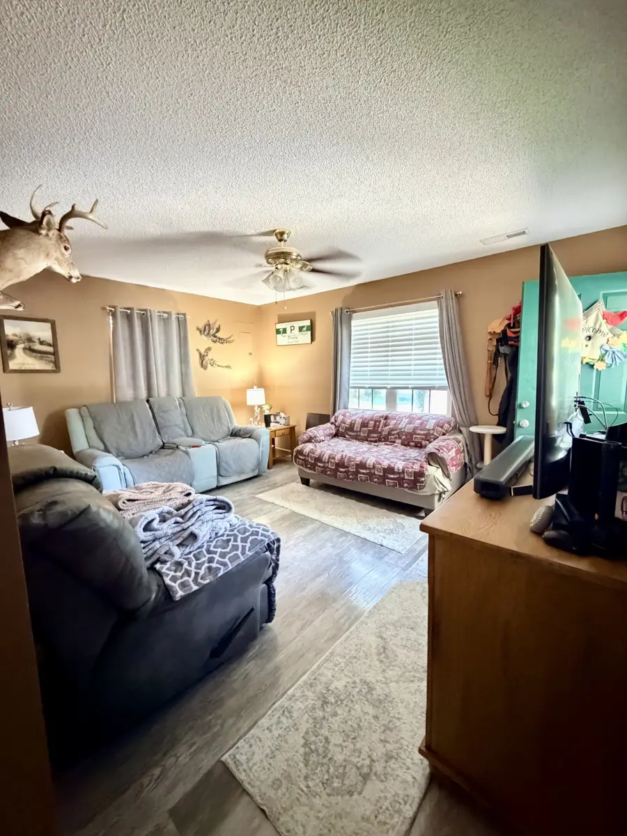 705 Oak St, Manchester, TN 37355 - #3