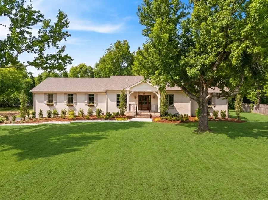 1214 Hunters Trail Dr, Franklin, TN 37069 - #2