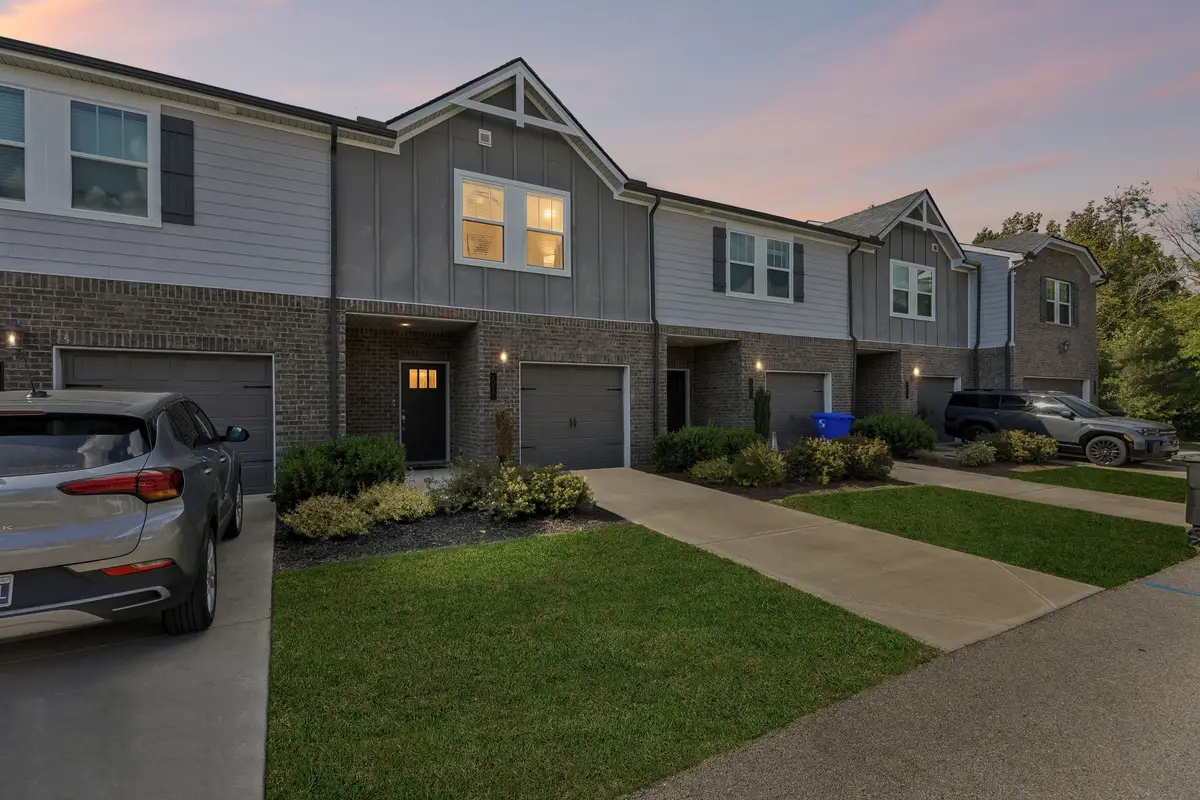 1017 Mckee Ct, Columbia, TN 38401 - #1