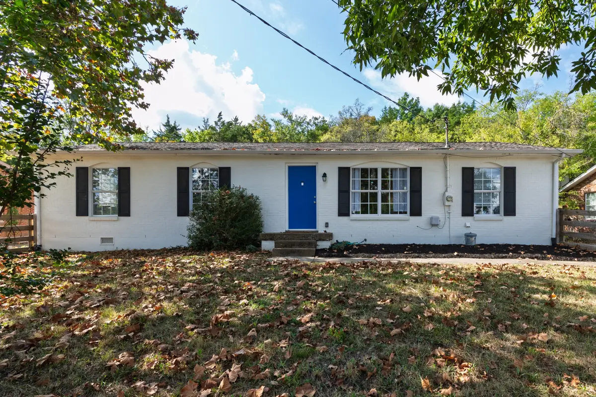 388 Kingview Dr, Nashville, TN 37218 - #1