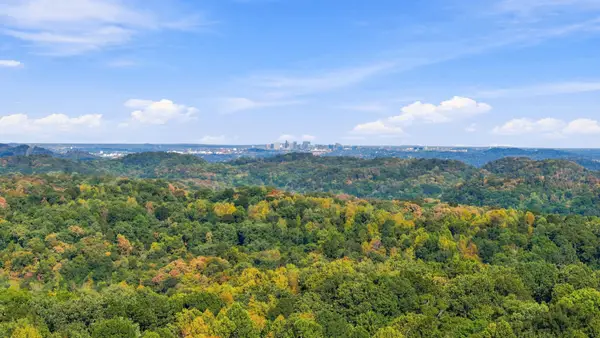 8218 Old Pond Creek Rd, Nashville, TN 37209