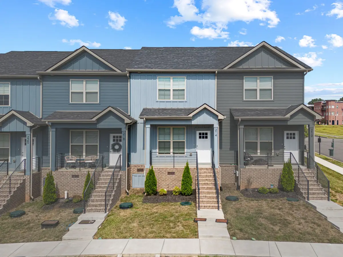 214 Franklin St, Pleasant View, TN 37146 - #1
