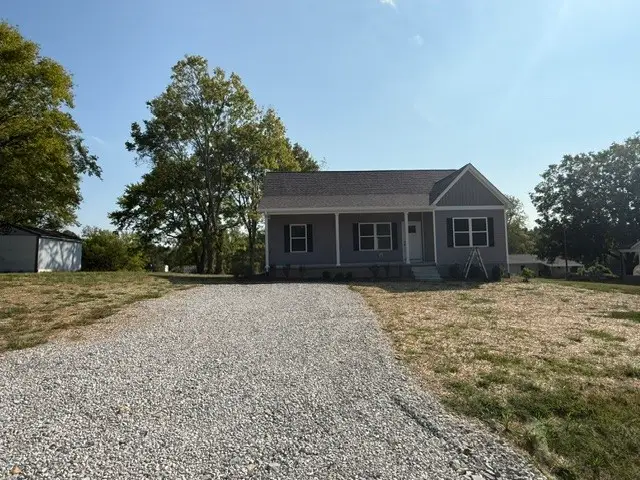 190 College St S, McEwen, TN 37101 - #3
