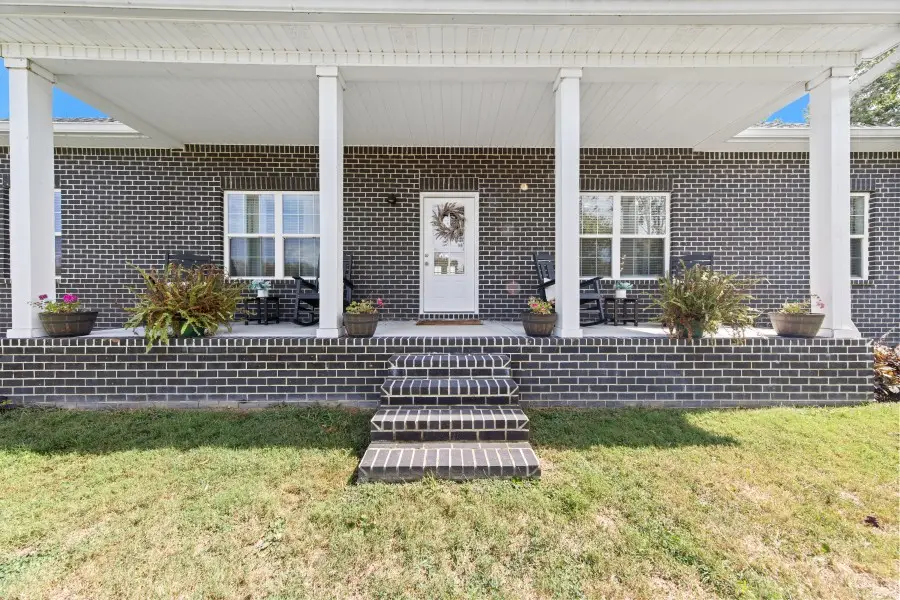 530 Fairway Dr, Lafayette, TN 37083 - #2