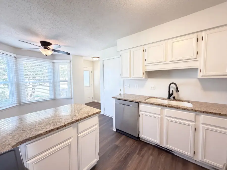 1819 Bourne Cir, Clarksville, TN 37043 - #2