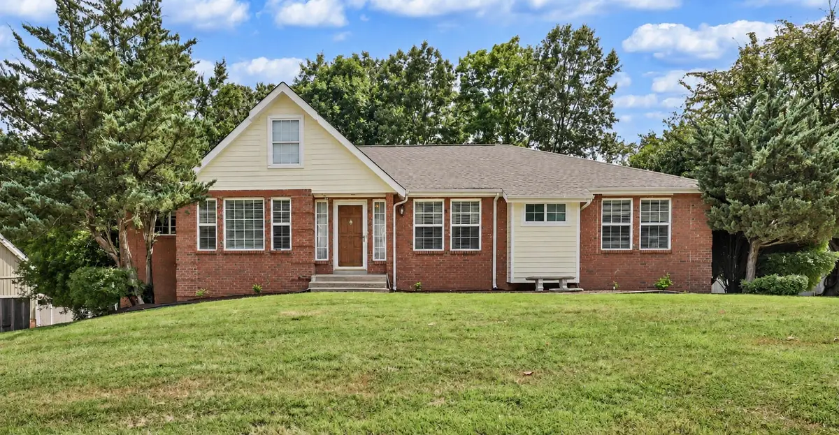 554 Christel Springs Dr, Clarksville, TN 37043 - #1