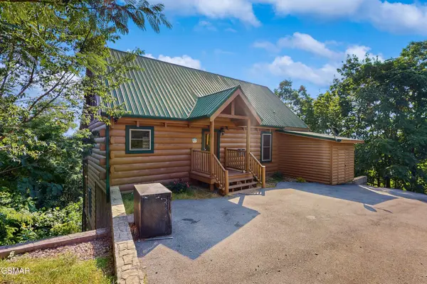 3221 Engle Town Road, Sevierville, TN 37862