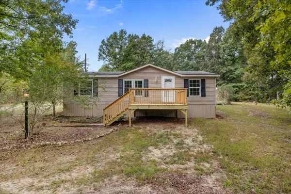 10404 Ridgecrest Dr, Bon Aqua, TN 37025