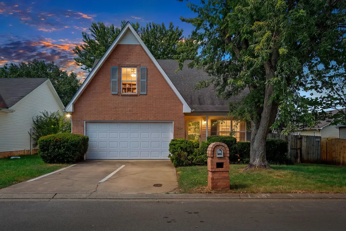 1504 Carrick Dr, Murfreesboro, TN 37128 - #1