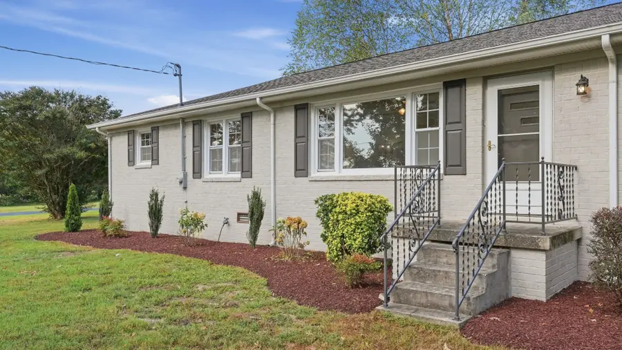 342 Oakwood Ln, Tullahoma, TN 37388 - #3