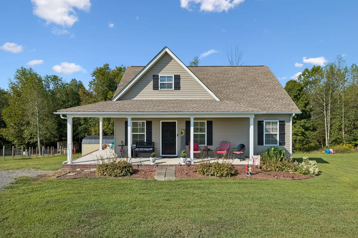 828 Kirbytown Rd, Lafayette, TN 37083 - #1