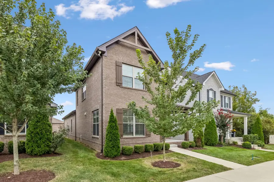 1143 Kennesaw Blvd, Gallatin, TN 37066 - #2