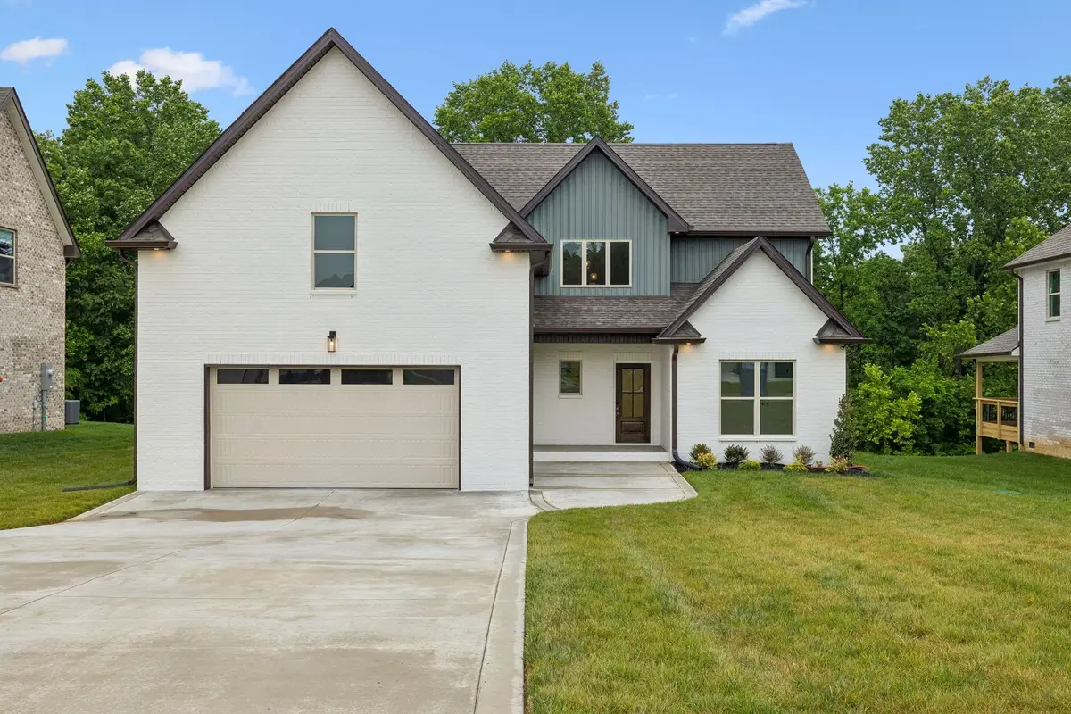 353 Young Lane, Pleasant View, TN 37146 - #1