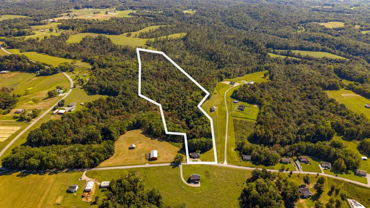 1810 Holland Rd, Lafayette, TN 37083 - #1