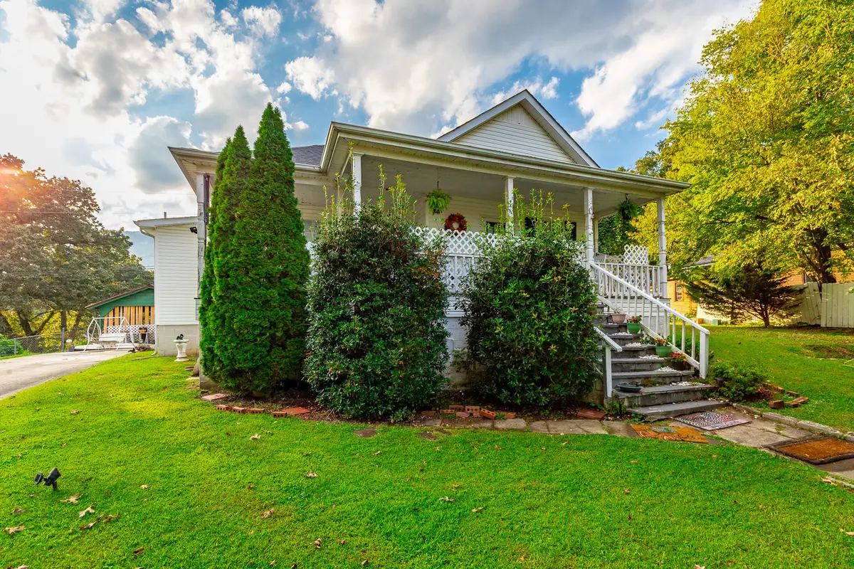 287 S Oak St, Whitwell, TN 37397 - #1