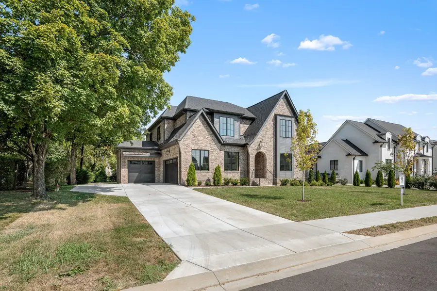 1738 Rigsby Ave, Murfreesboro, TN 37129 - #2