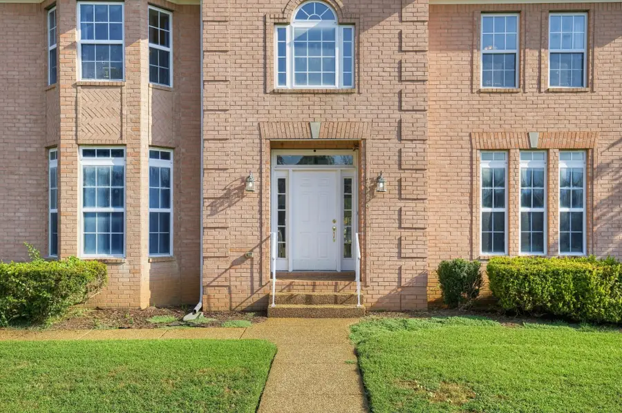 2326 Amber Glen Dr, Murfreesboro, TN 37128 - #2