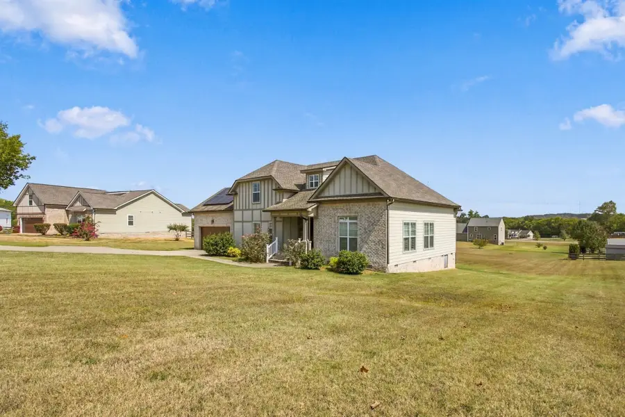 1208 Wiltshire Ct, Columbia, TN 38401 - #2