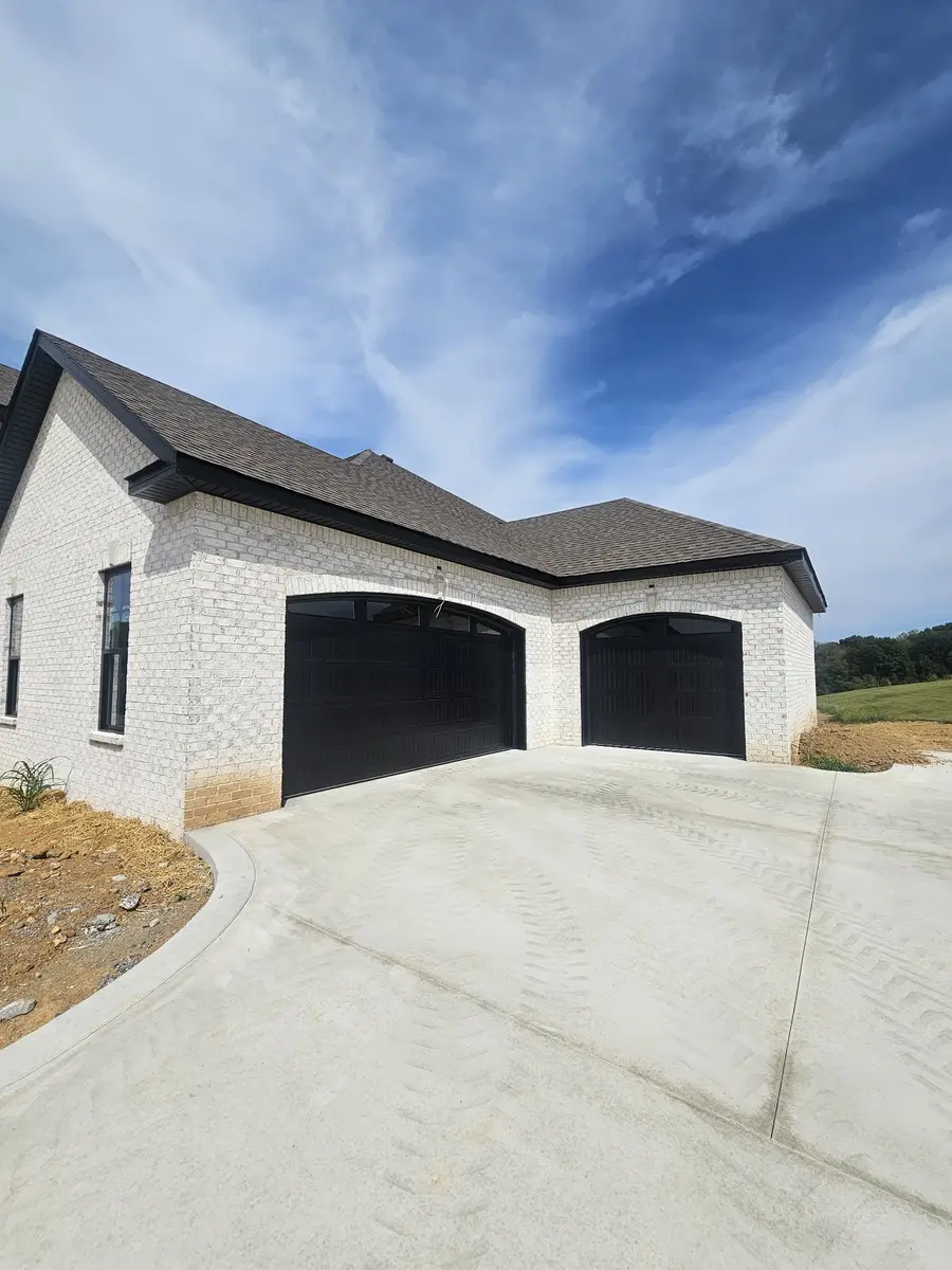 1063 Linder Ridge Rd, Woodlawn, TN 37191 - #3