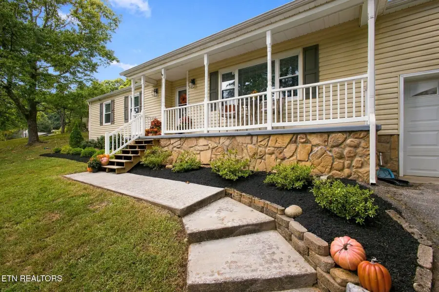6130 Grove Drive, Knoxville, TN 37918 - #2