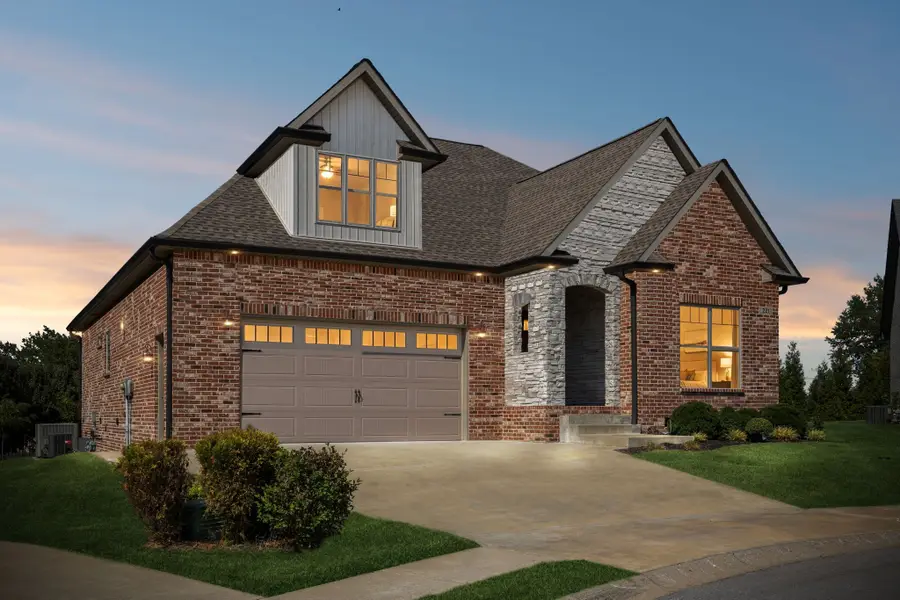 221 Dorchester Cir, Clarksville, TN 37043 - #2
