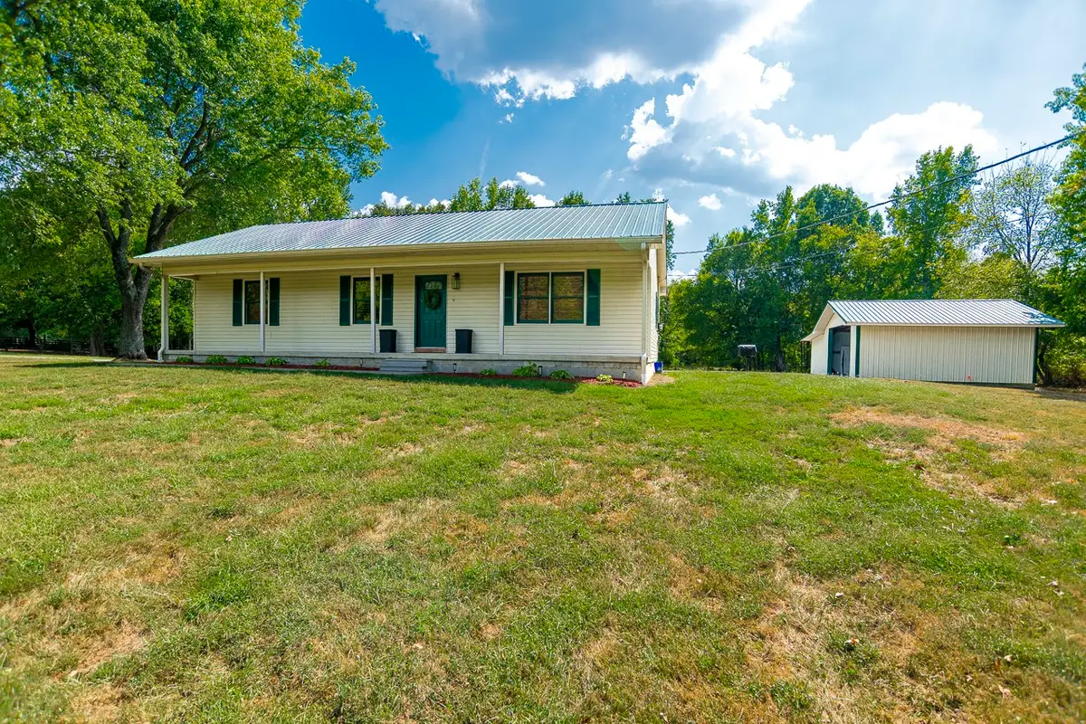 373 Snell Rd, Shelbyville, TN 37160 - #1