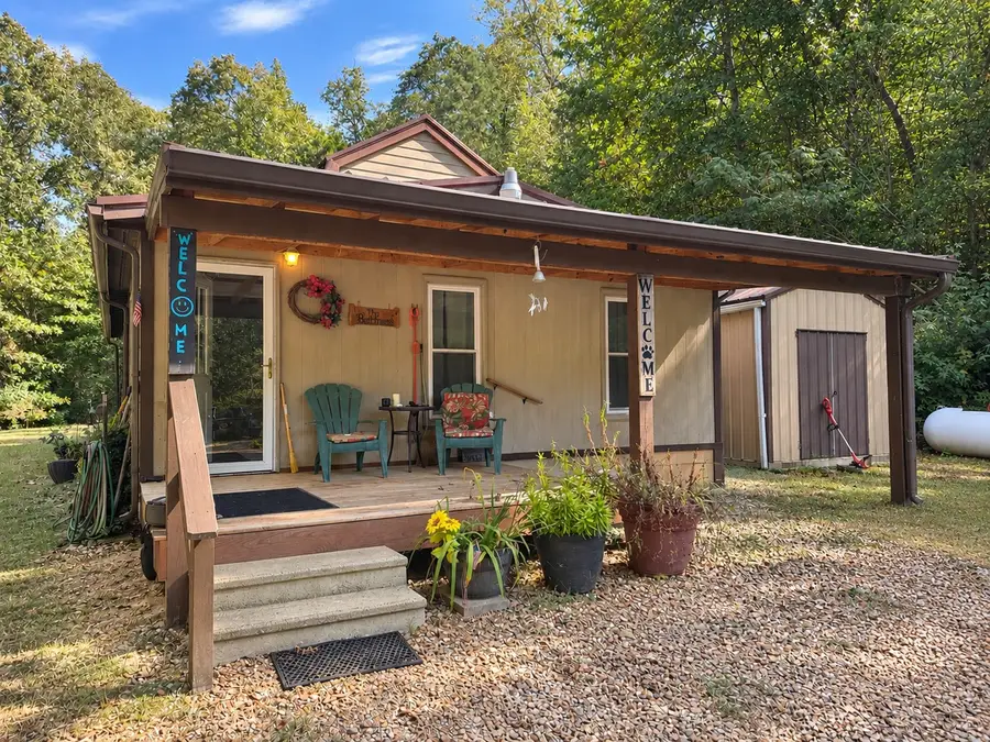 2060 Deer Creek Rd, Linden, TN 37096 - #2