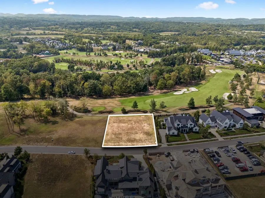 8017 Backwoods Pvt Dr, College Grove, TN 37046 - #3