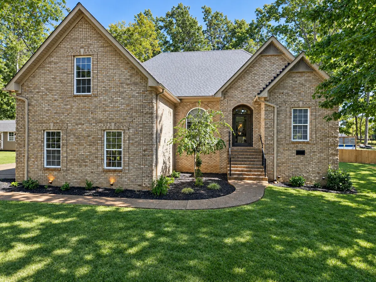 1213 Lake Marie Rd, Gallatin, TN 37066 - #1
