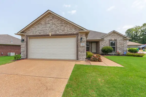 44 Little Brook Ln, Jackson, TN 38305