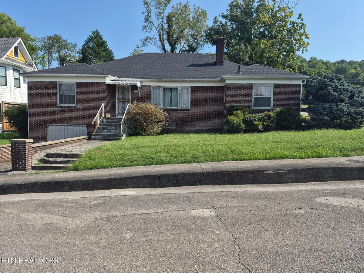 117 Roane St, Oliver Springs, TN 37840 - #1