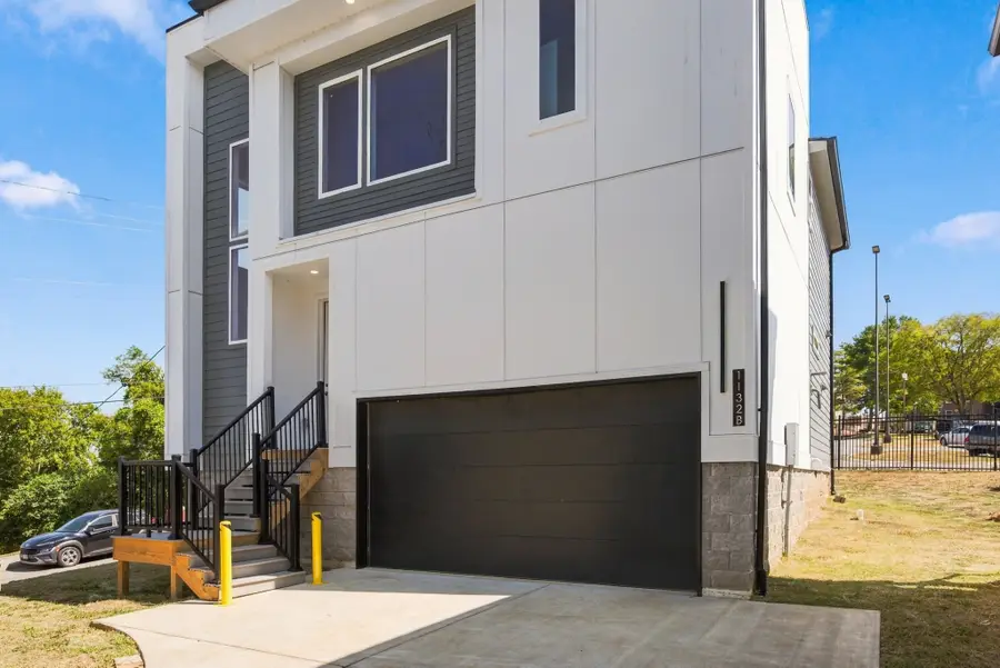 1132B 38th Ave N, Nashville, TN 37209 - #2