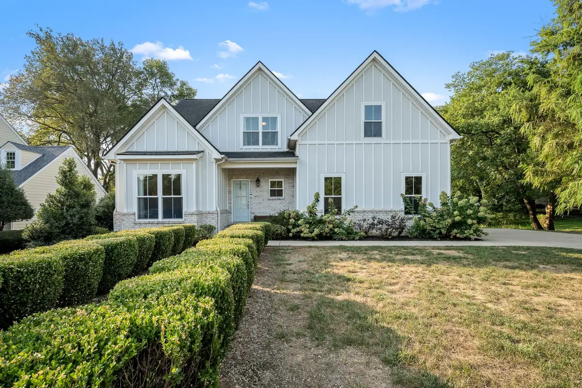 2106 Windsor St, Murfreesboro, TN 37130 - #1