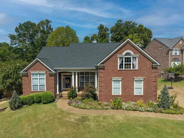 104 Windham Dr, Hendersonville, TN 37075