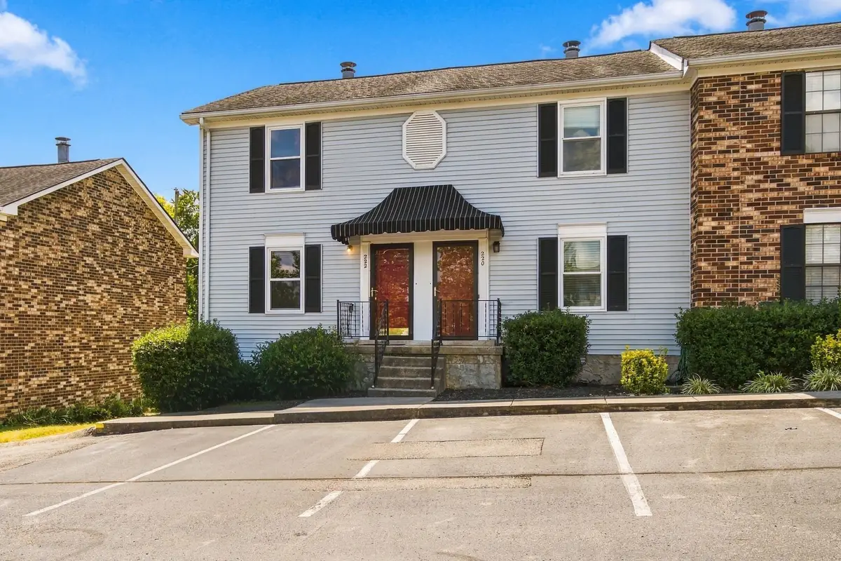 222 Edgewood Dr, Hendersonville, TN 37075 - #1