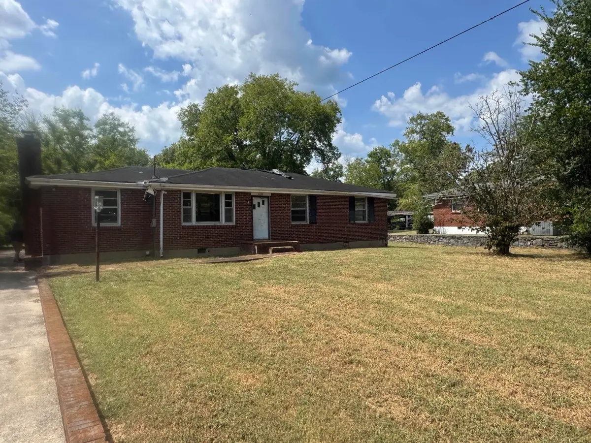 3923 Pheasant Dr, Nashville, TN 37218 - #1
