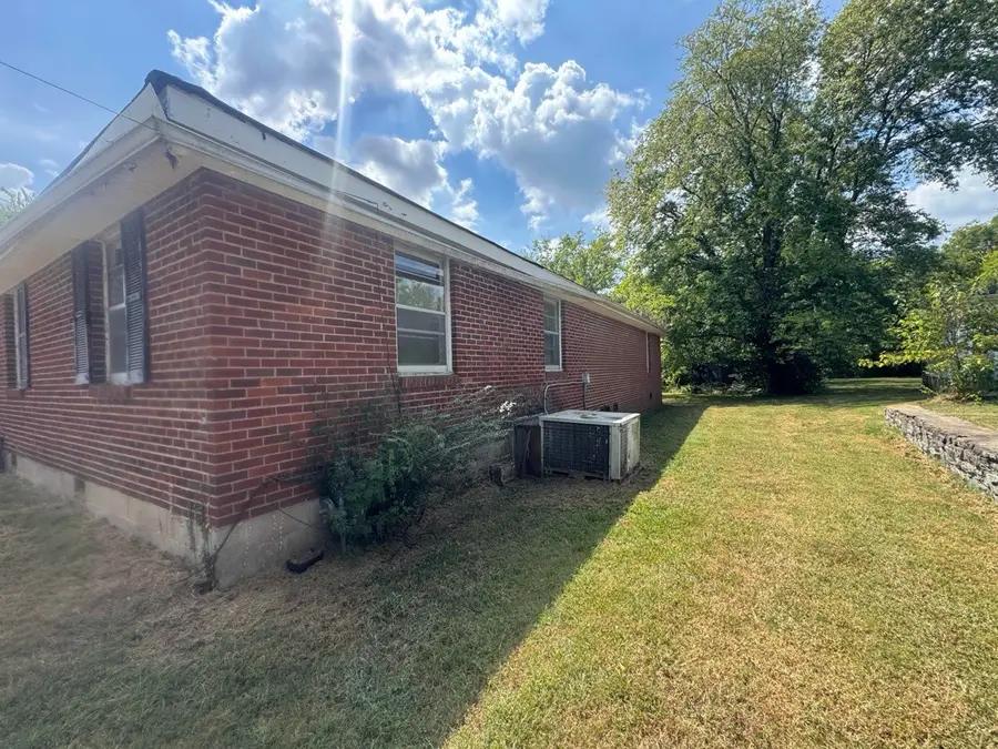 3923 Pheasant Dr, Nashville, TN 37218 - #3
