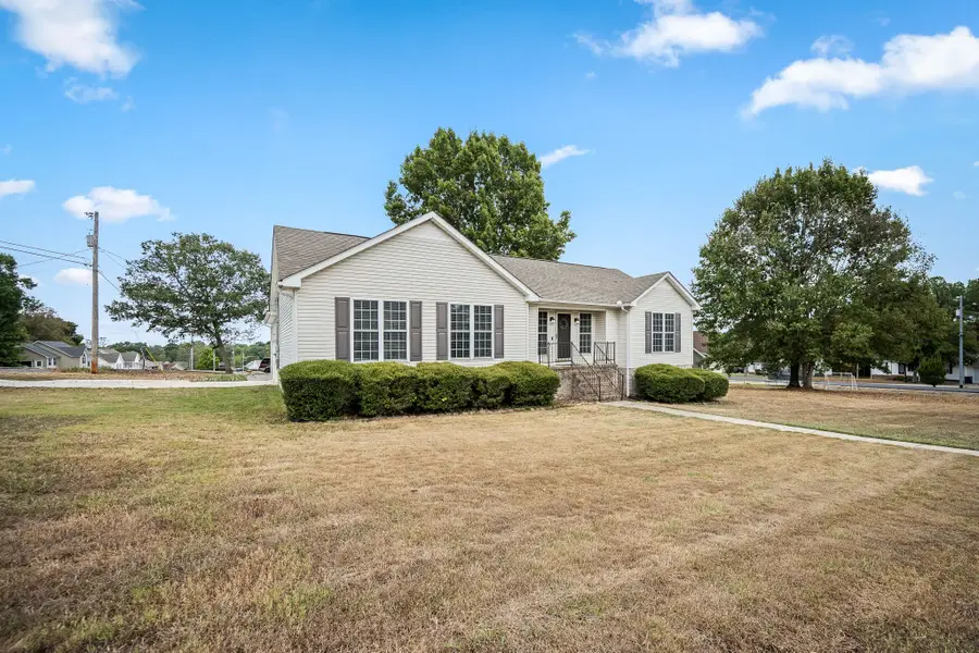 114 Sanders St, Shelbyville, TN 37160 - #3