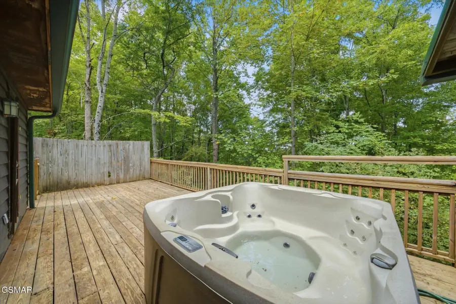 759 Ridgefield Drive, Sevierville, TN 37876 - #2