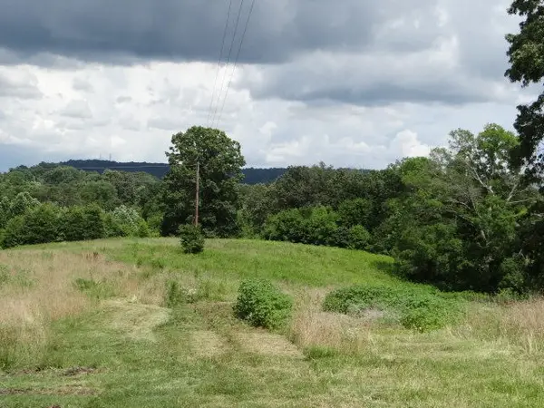 550 E Davis Rd, Cookeville, TN 38506