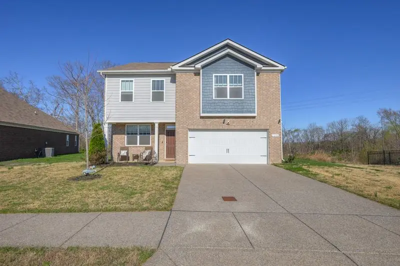 2200 Stonemeade Dr, Spring Hill, TN 37174 - #2