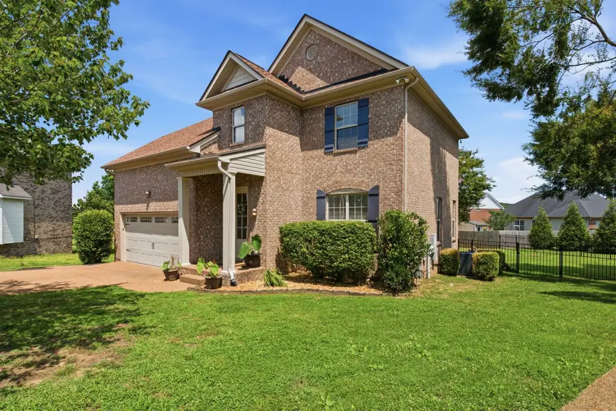 105 Porter Ct, Hendersonville, TN 37075 - #2